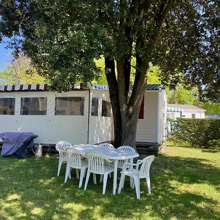 Mobile Cc995 Near Swimming Pool - Les Charmettes Vakantiehuis Les Mathes